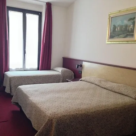 Hotel Plaza Desenzano del Garda