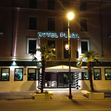 Plaza Hotel 3*
