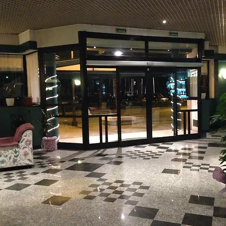 Hotel Plaza 3*