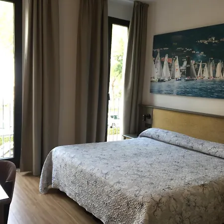 Hotel Plaza 3*