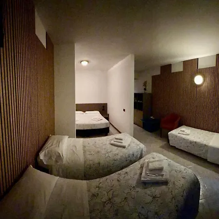 Plaza Hotel 3*